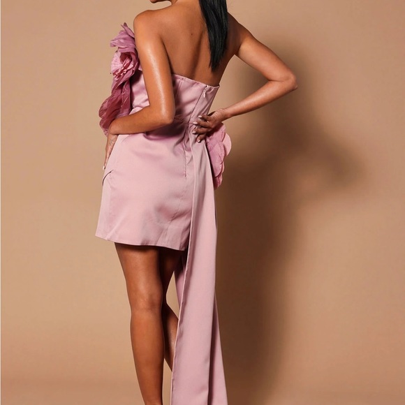 Draped large flower appliqués mini formal dress light pink - Picture 3 of 4